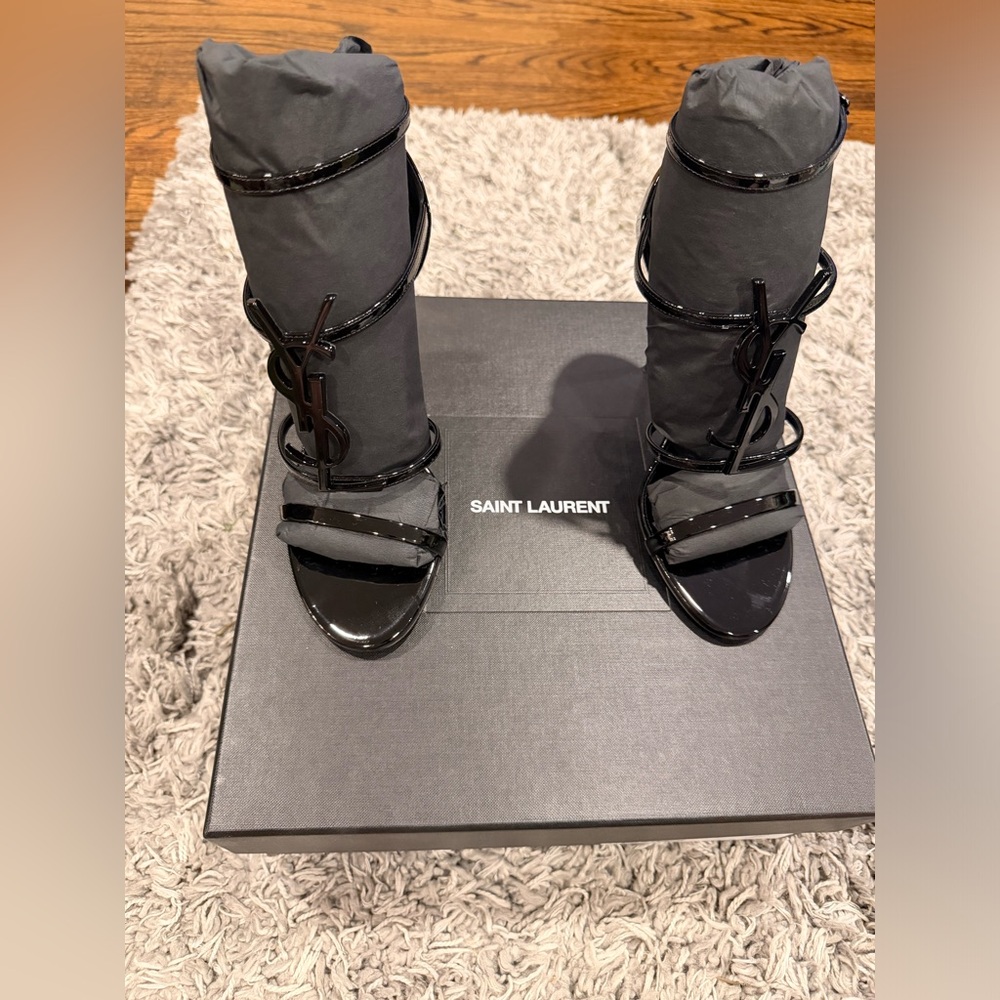 YSL Cassandra Sandals in Black Patent Leather - Sz 36.5 US 6.5